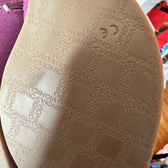 Vionic Vera Chic Eggplant Purple Sueded Ankle Boots Side Zipper Low Heels 8.5 - Picture 7 of 14